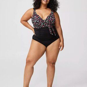 Torrid One Piece Swimsuit  Strawberry Underwire Bra Slim Fix Black Plus Size 2X